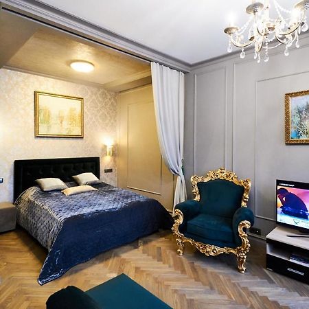 So Luxury Apartment In The Heart Of Minsk Near Circus Bagian luar foto